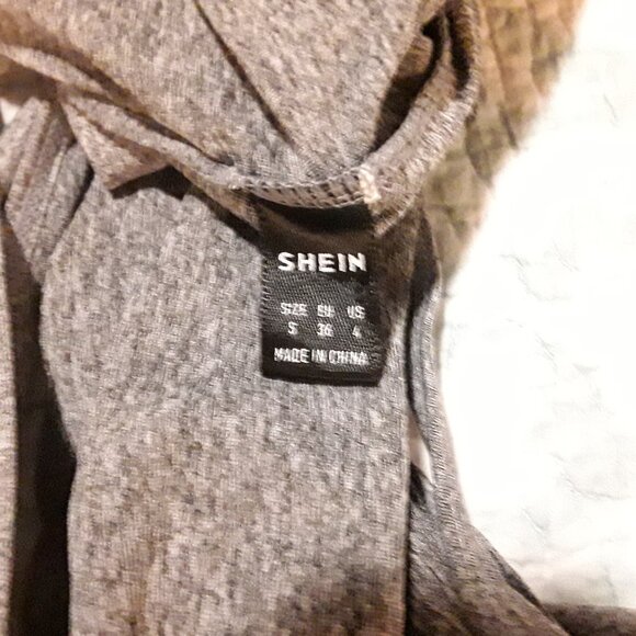Women's Shein size small grey crop top w/crossover and open back - Picture 5 of 5